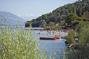 Chautagne, Conjux, Rhône Alpes, Savoie, baignade, détente, eau, jeu aquatique, juillet 2009, lac, lac du Bourget, loisirs, plage, soleil, Chautagne, Conjux